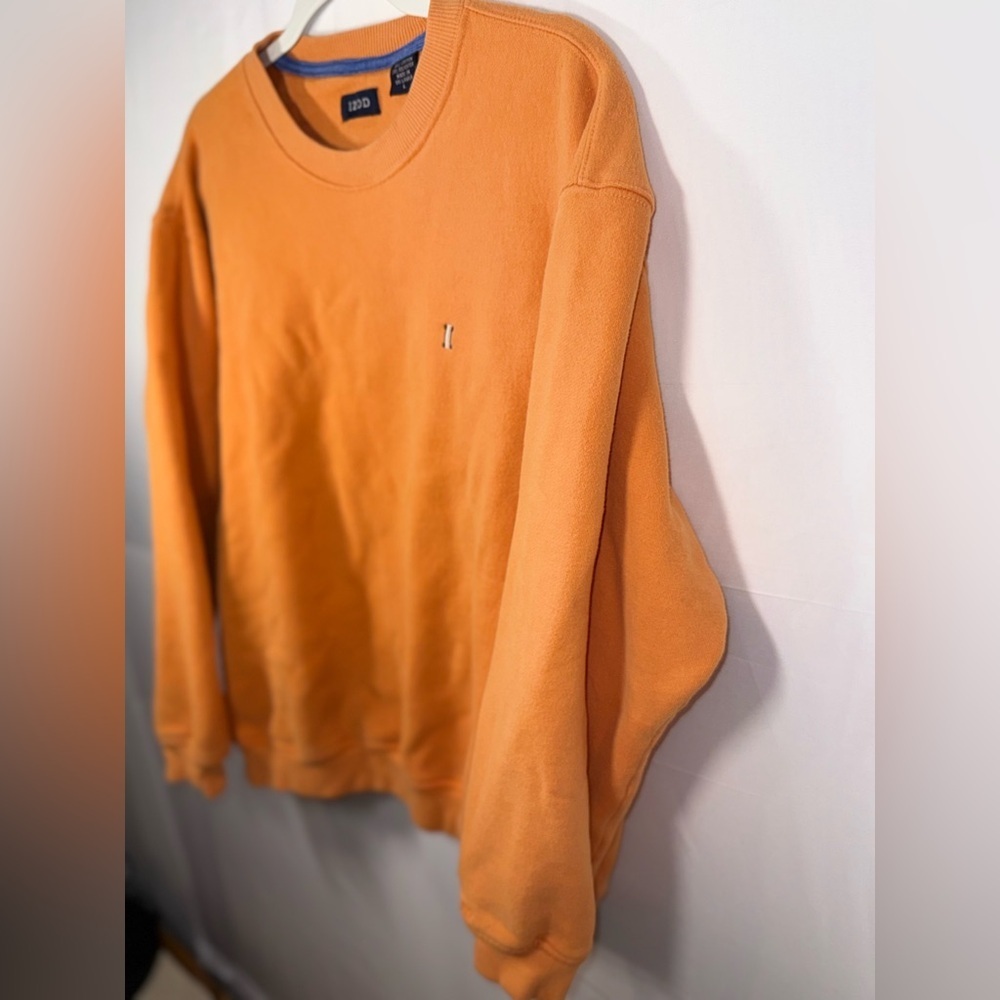 Izod Men’s Orange Crewneck Long Sleeve Sweatshirt Pullover With Logo Size Large - Picture 3 of 16